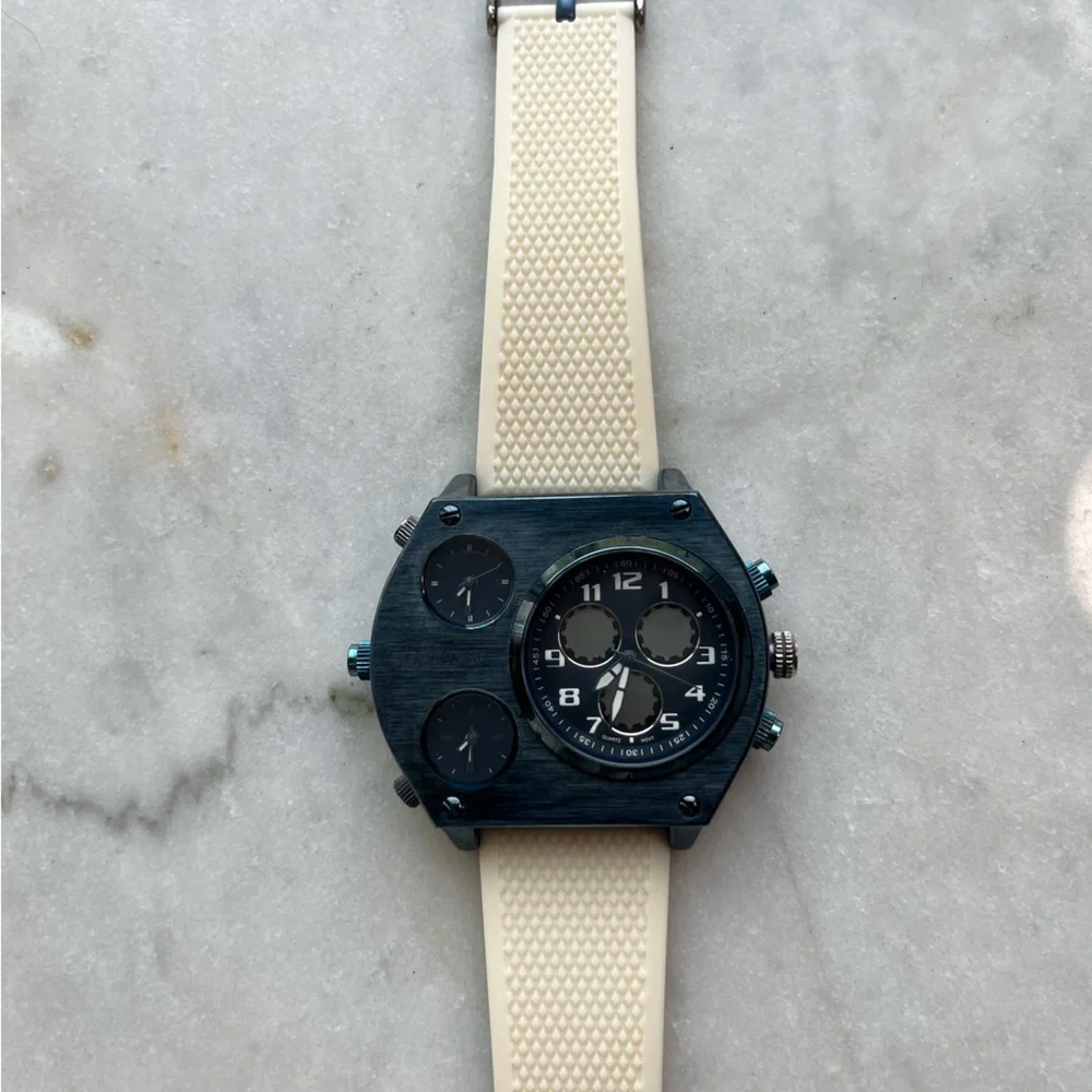 Rocawear Blue and Cream Smartwatch with Rugged Design